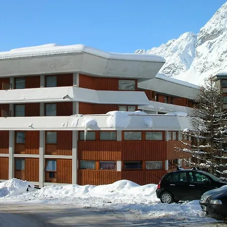 Condominio Cristallo *